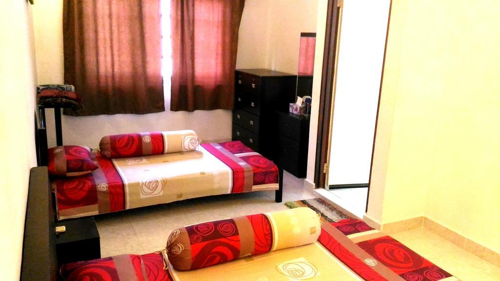 נילאי Formula One Bed And Breakfast F1 Sepang Klia Klia2 Kuala Lumpur International Airport Transit מראה חיצוני תמונה